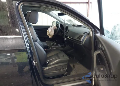 2018 Audi Q5 2.0T Premium/2.0T Tech Premium z USA, uszkodzony, nr VIN WA1BNAFY5J2210607